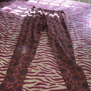 a pair of leggings